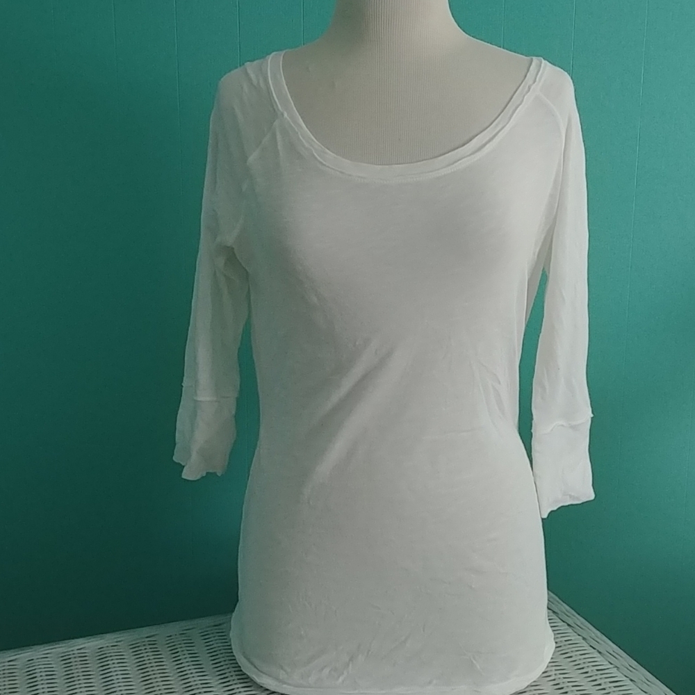 Mossimo White Scoop Neck 3/4 Sleeve Top. XL - Picture 2 of 5